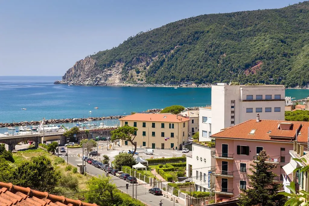 Cinque Terre Moneglia Apartments 0*,  Italy