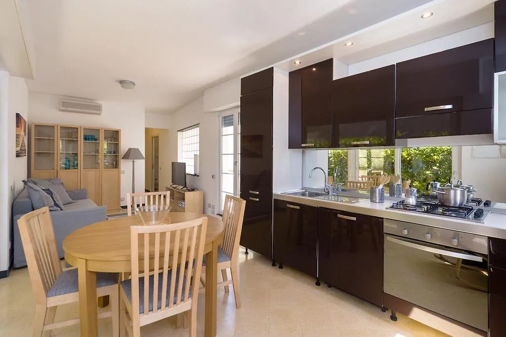 Cinque Terre Moneglia Apartments