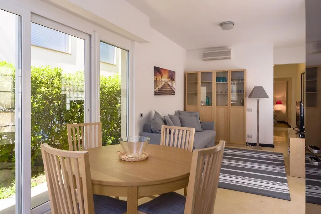 Cinque Terre Moneglia Apartments 0*,