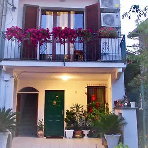 Casa Dei Fiori Hébergement de vacances Somma Lombardo