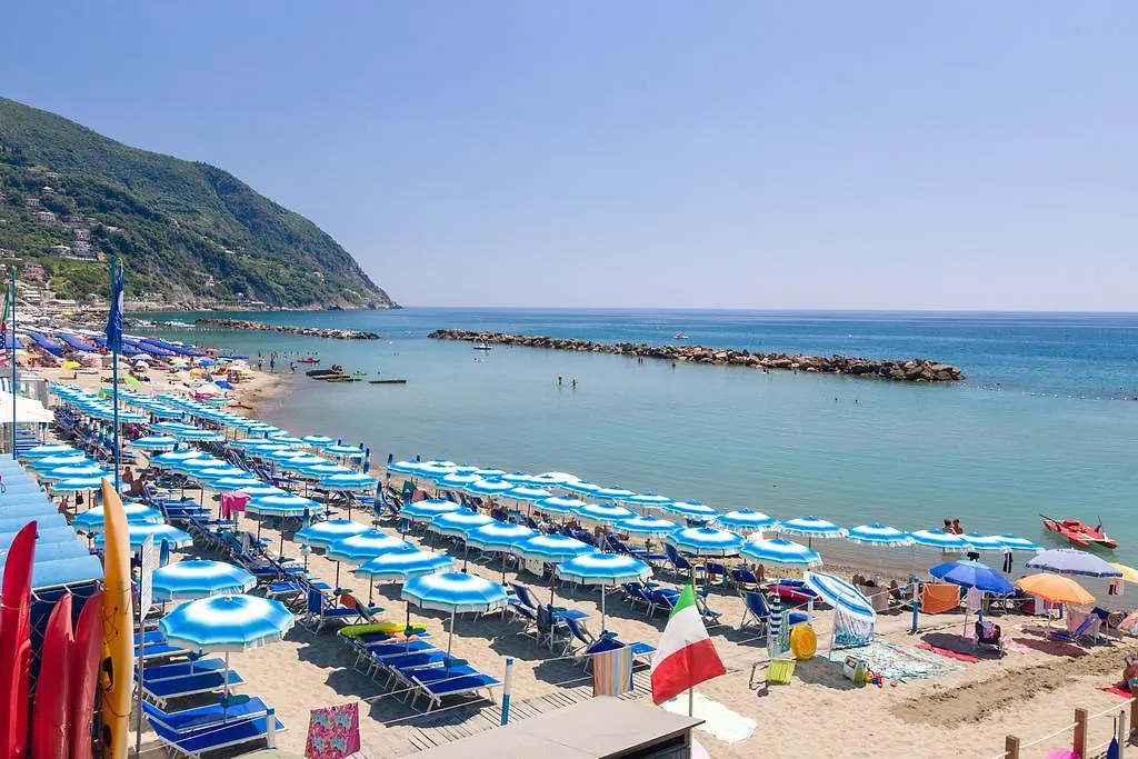 Cinque Terre Moneglia Apartments