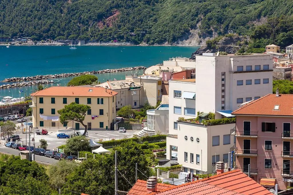 Cinque Terre Moneglia Apartments